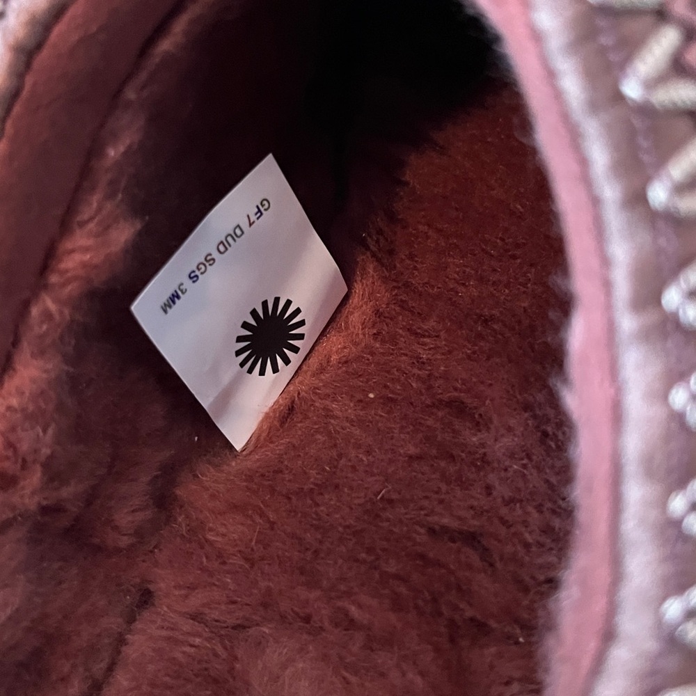 Ugg Tazz Slippers Size 8 NIB NWT - image 15